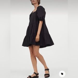 H&M puff sleeve black tiered dress - size medium